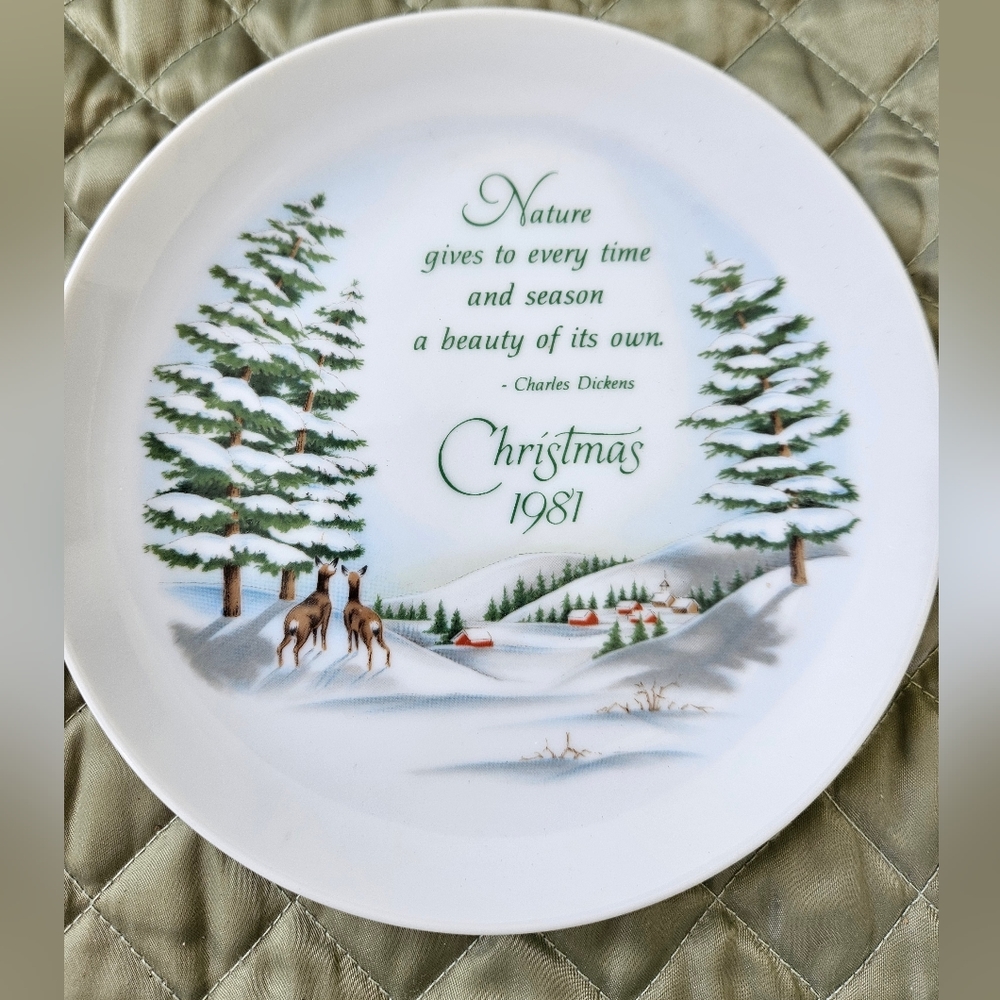 Vintage 1981 Christmas Plate - Picture 2 of 9
